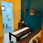 Casa Veseliei 게스트하우스 데포리노드